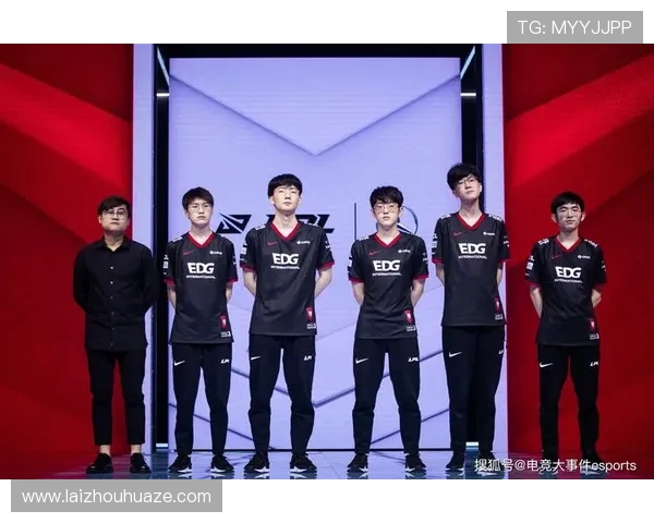 EDG与IG激战正酣 谁能在LPL赛场中力压群雄夺得桂冠 EDG与IG激战正酣 谁能在LPL赛场中力压群雄夺得桂冠