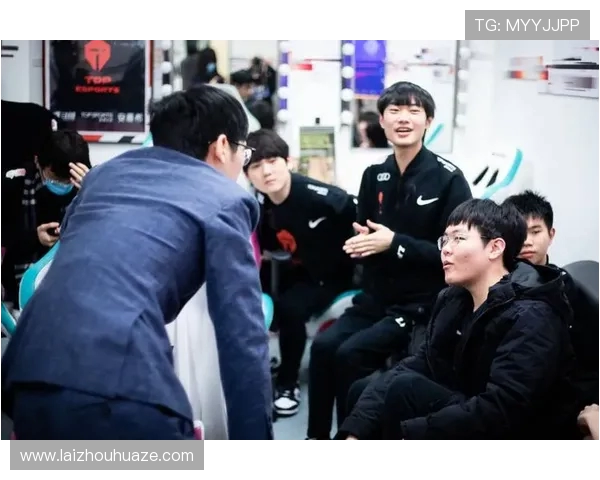 以knight中路为核心探究团队战术体系与赛场节奏掌控策略