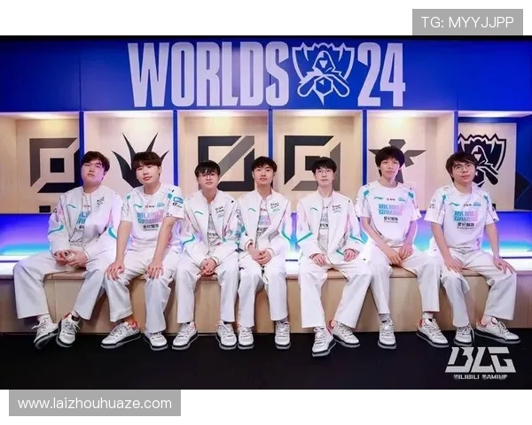 《英雄联盟全球总决赛激战正酣各大战队奋勇争夺荣耀与冠军》 《英雄联盟全球总决赛激战正酣各大战队奋勇争夺荣耀与冠军》