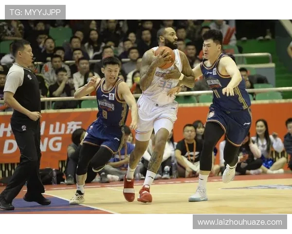 南京同曦主场迎战北京北汽双方激烈对决掀起新赛季篮球热潮