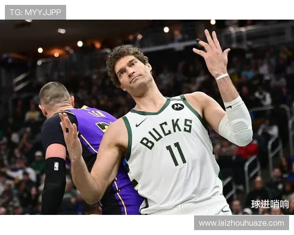 布鲁克洛佩斯的篮球生涯与成就解析:从新秀到全明星的蜕变之路