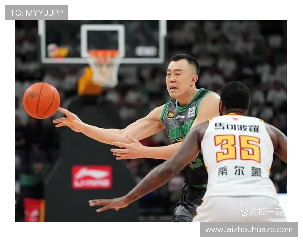 常规赛精彩对决浙江队迎战广东队势均力敌的篮球盛宴即将上演 常规赛精彩对决浙江队迎战广东队势均力敌的篮球盛宴即将上演